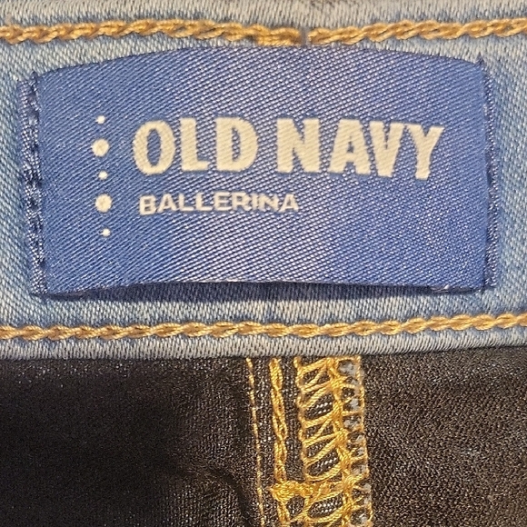 Old Navy Ballerina Kids Skinny Jeabs - Picture 5 of 6